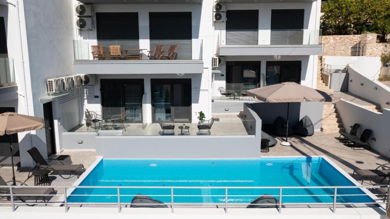 Clelia'S And Dione'S Design Studios Swimming Pool نِكيانا المظهر الخارجي الصورة