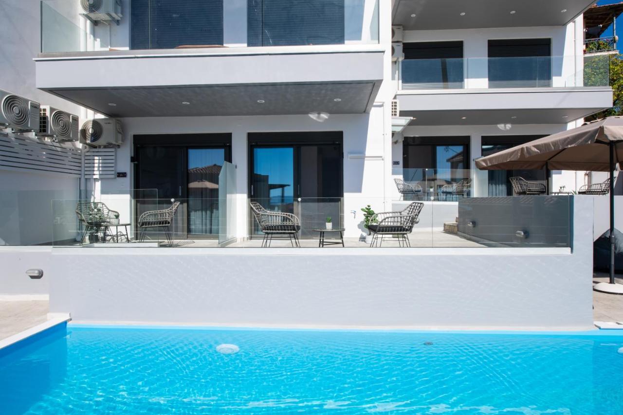 Clelia'S And Dione'S Design Studios Swimming Pool نِكيانا المظهر الخارجي الصورة